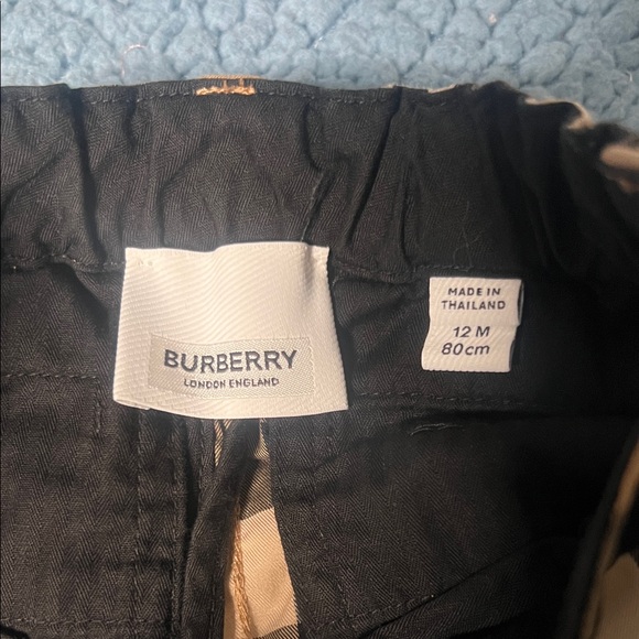 Plaid Burberry Shorts with Red Accent - Picture 3 of 5
